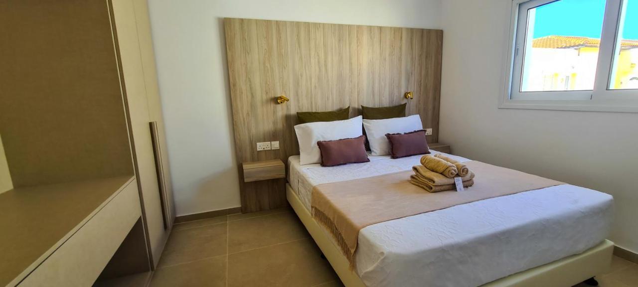 Phaedrus Living: Seaview Luxury Flat Limnaria 151 Lägenhet Paphos Exteriör bild