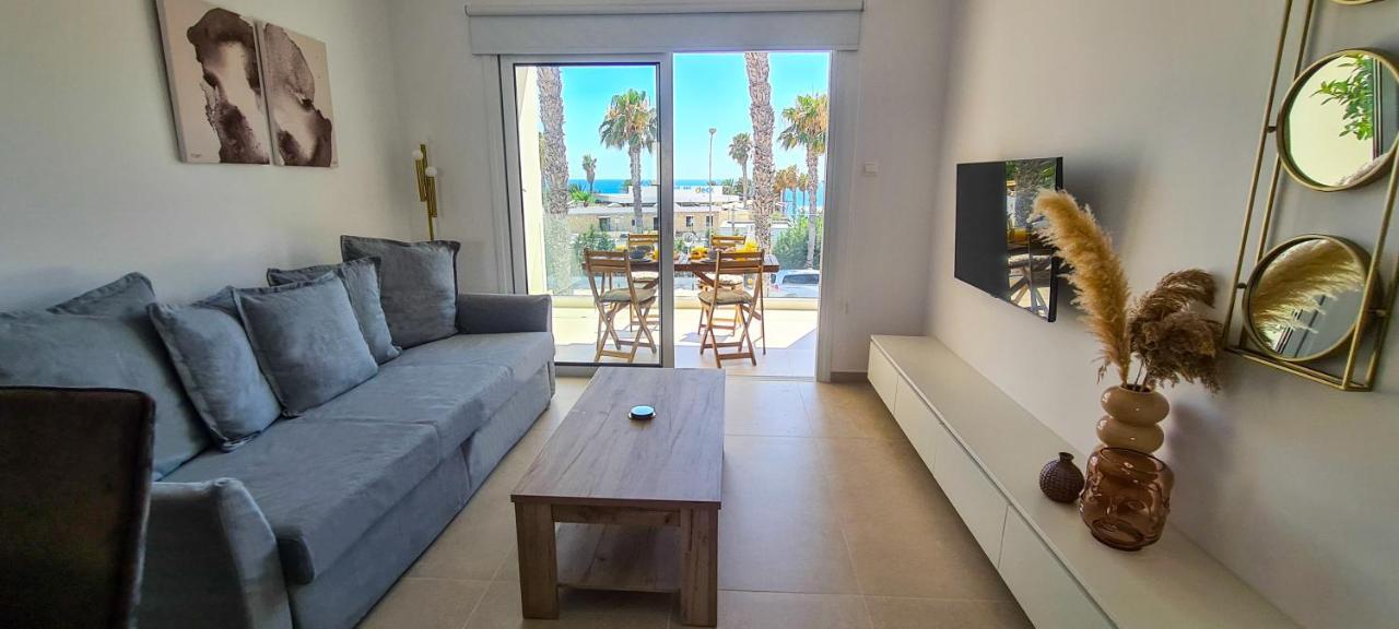 Phaedrus Living: Seaview Luxury Flat Limnaria 151 Lägenhet Paphos Exteriör bild