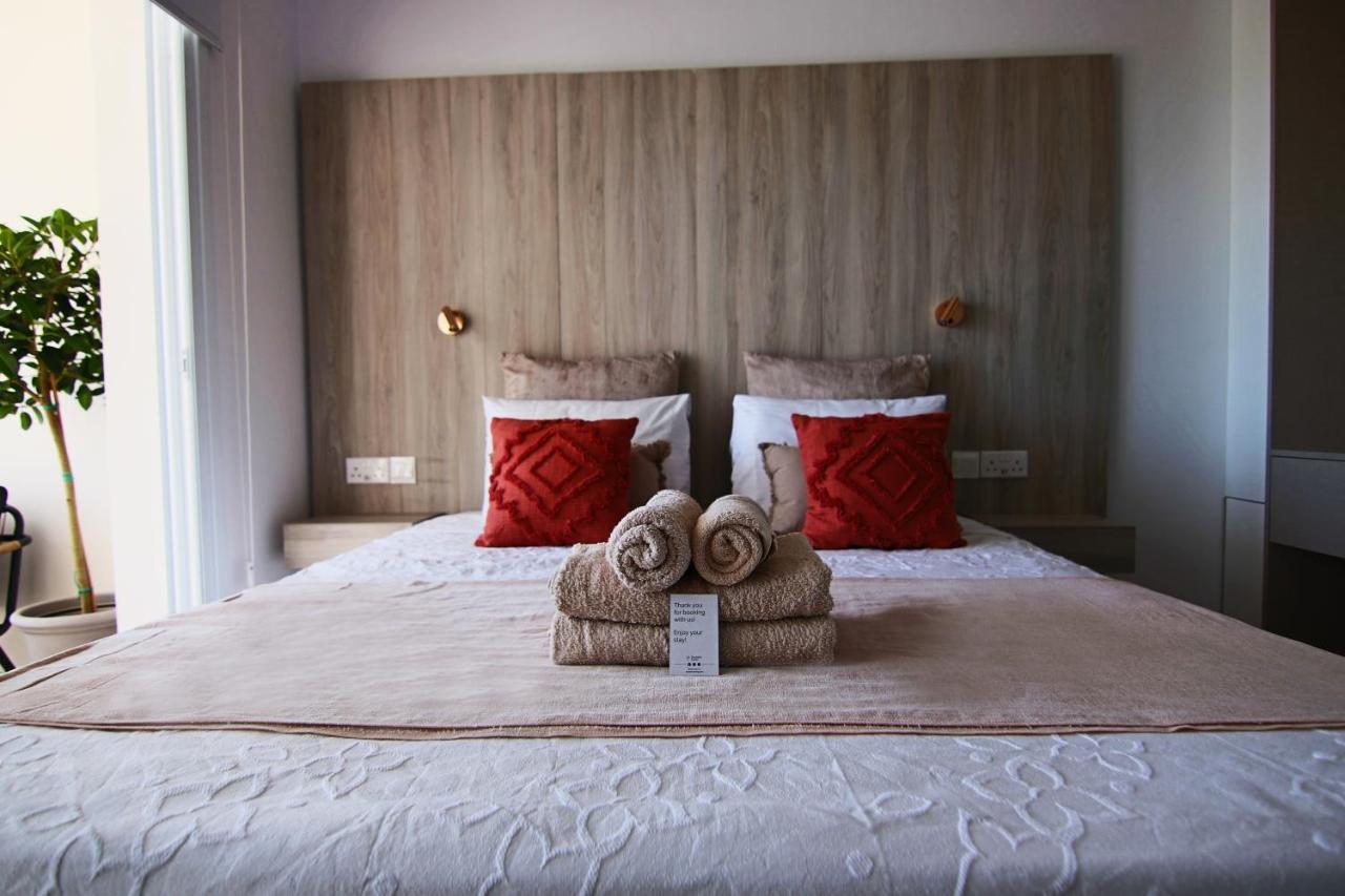Phaedrus Living: Seaview Luxury Flat Limnaria 151 Lägenhet Paphos Exteriör bild