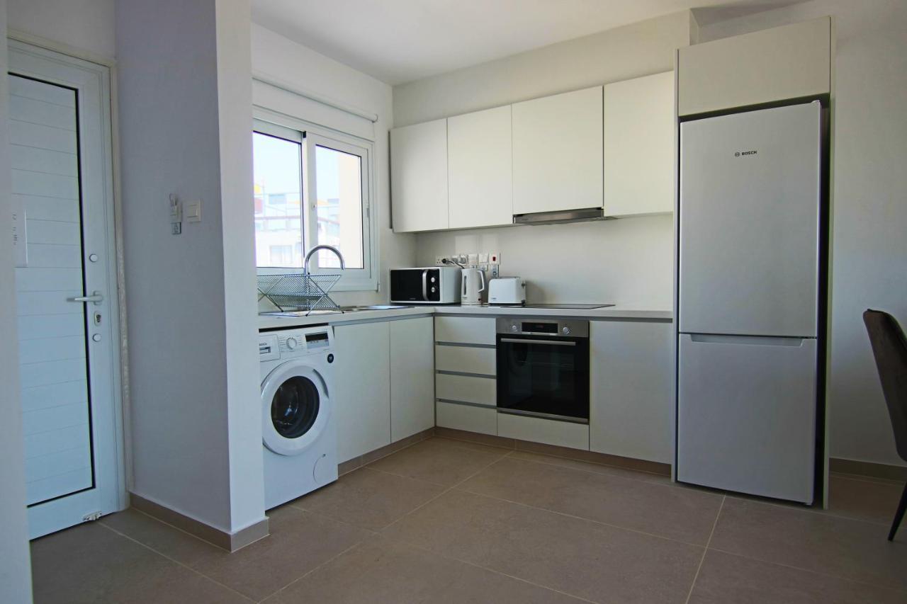 Phaedrus Living: Seaview Luxury Flat Limnaria 151 Lägenhet Paphos Exteriör bild