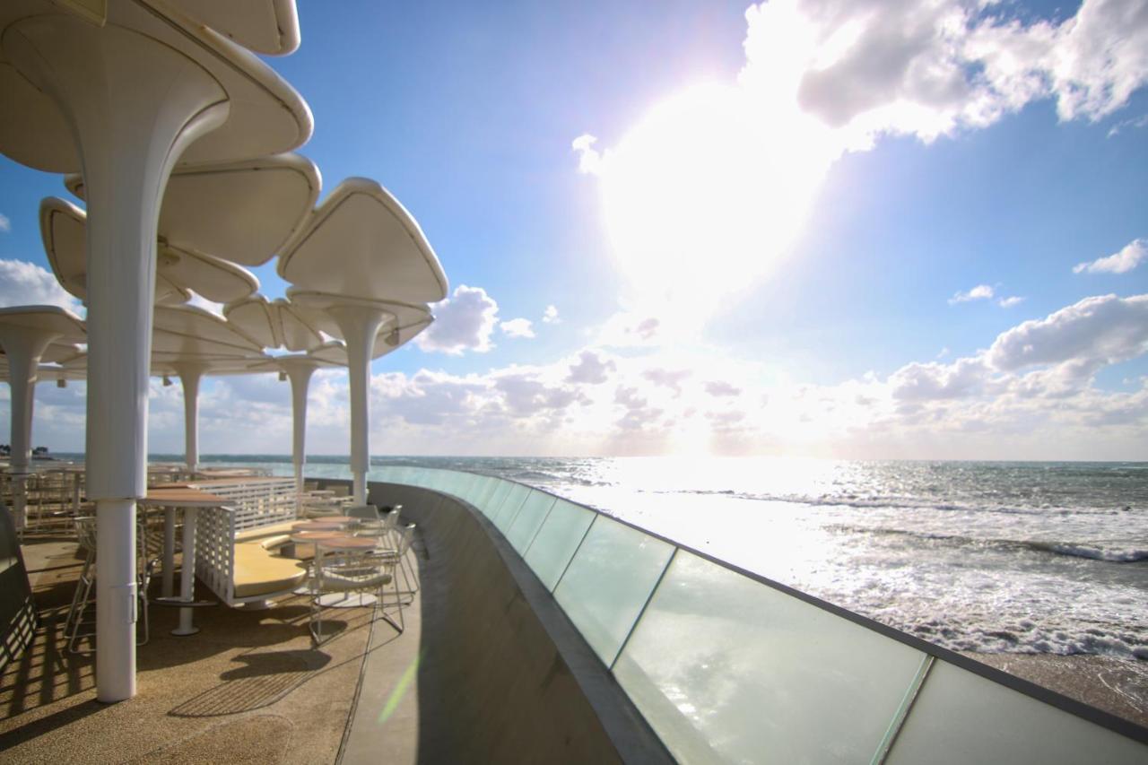 Phaedrus Living: Seaview Luxury Flat Limnaria 151 Lägenhet Paphos Exteriör bild