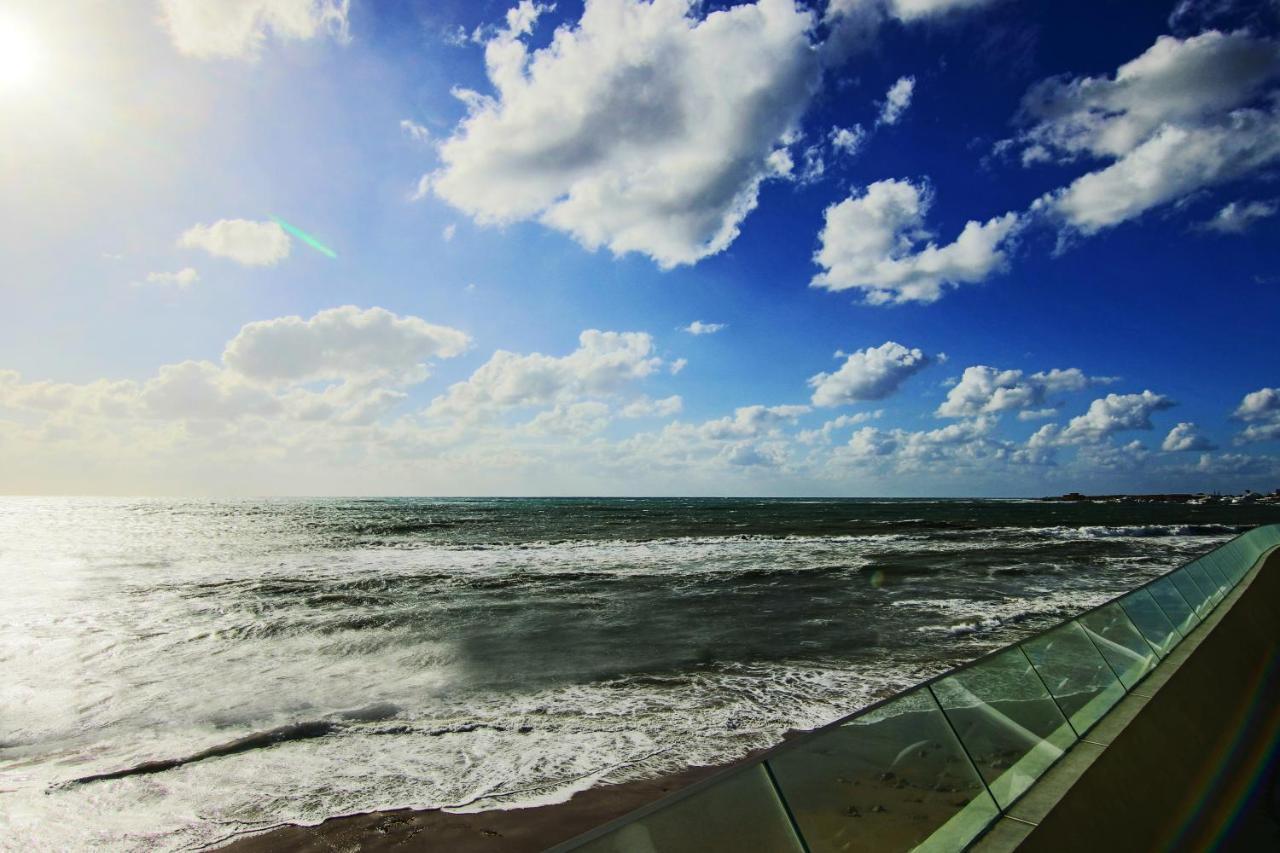 Phaedrus Living: Seaview Luxury Flat Limnaria 151 Lägenhet Paphos Exteriör bild